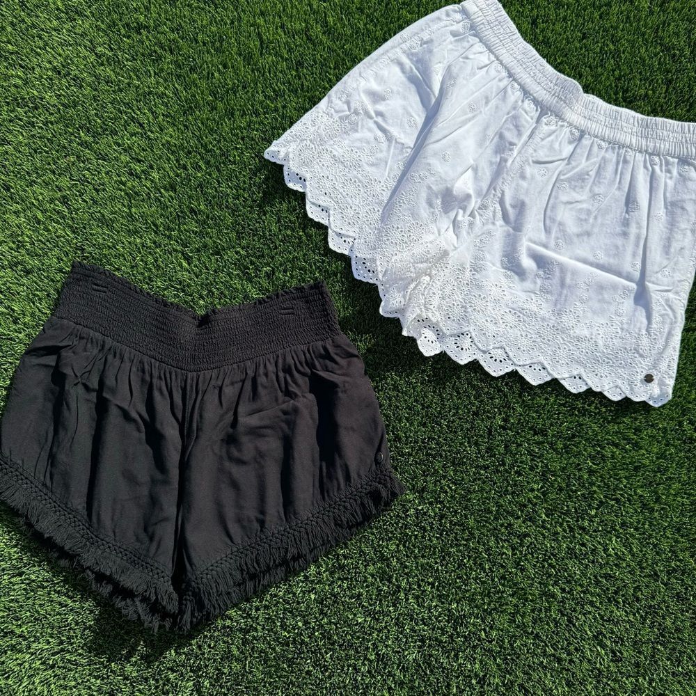 ROXY Bundle of 2 Boho Shorts - White Eyelet & Black Fringe, Size L